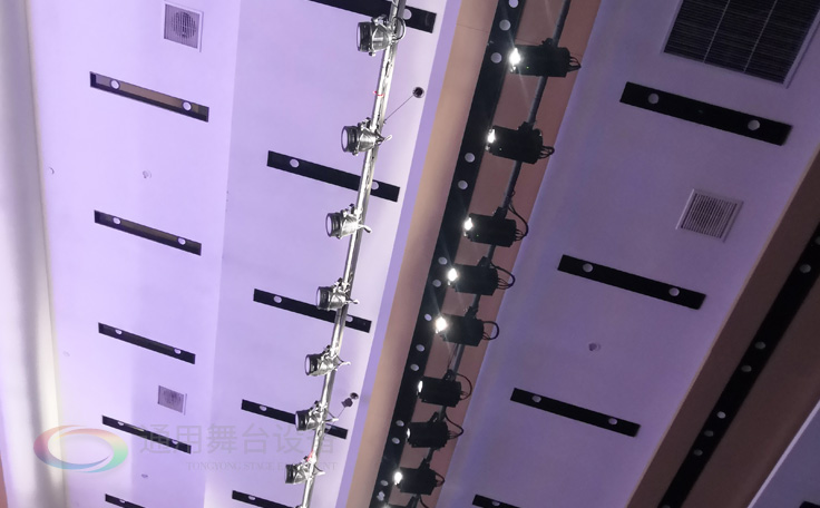 南京某國企禮堂舞臺系統分項工程通過質量驗收 涉及舞臺吊桿、舞臺燈光等項目 現已投入使用